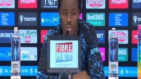 拜仁2-3沃尔夫斯堡：格雷茨卡梅开二度，奥利塞助攻献助攻