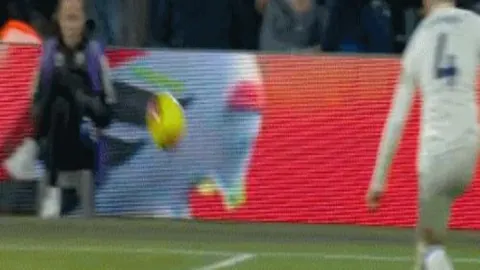 大乐透期号专家质合分析推荐：前区十码预测及NBA魔术对活塞对